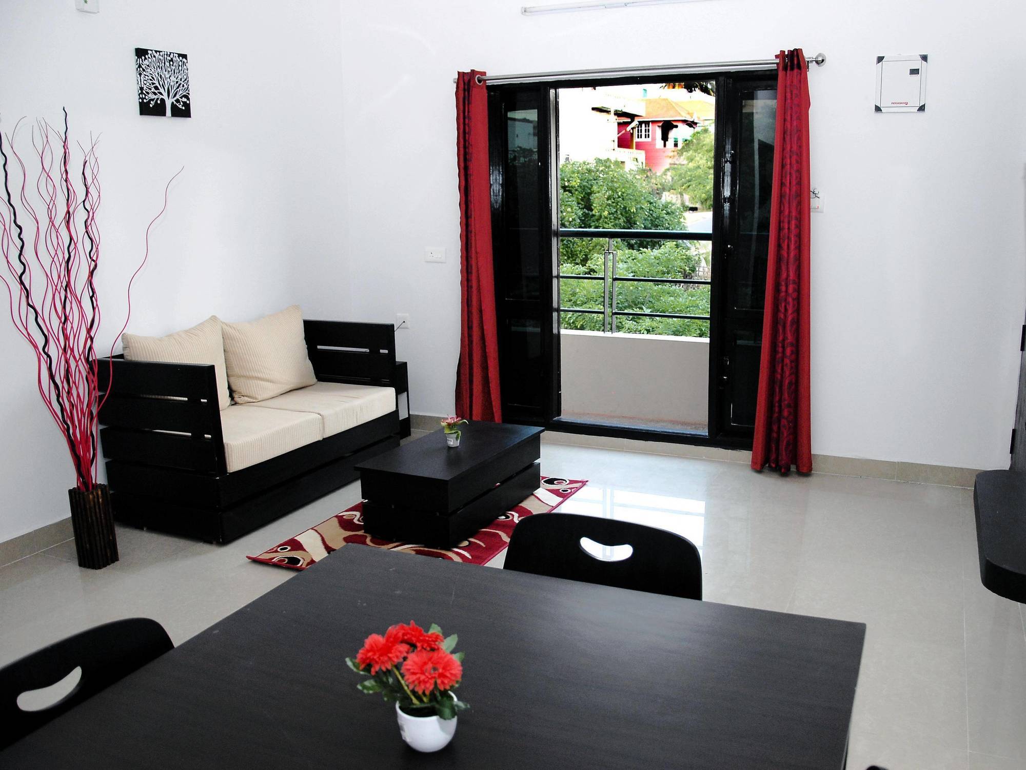 Varsha Enclave Serviced Apartment Mysuru Zewnętrze zdjęcie